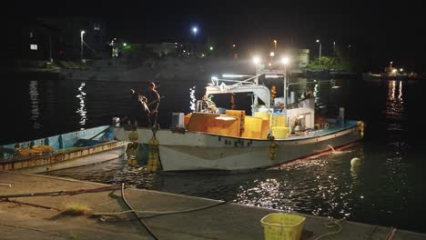 Japanese-Firefly-Squid-Fishing-Boat-Arrive-at-Namerikawa-Port-in-Night