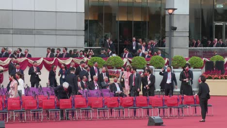 Funcionarios-Gubernamentales-Y-Políticos-Llegan-A-Las-Celebraciones-Y-Festividades-Del-Día-Nacional-De-China,-El-Aniversario-De-La-Fundación-De-La-República-Popular-China