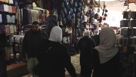 Busy-Market-In-Old-Jerusalem