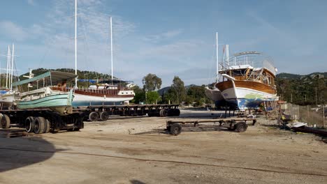 Yachten-In-Siena-Trockendock-Bootswerft-Marina-Für-Winterwartung,-Türkei