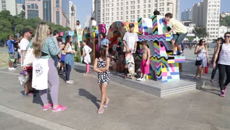 Children-and-families-playing-at-praca-maua,-rio-de-janeiro,-brazil