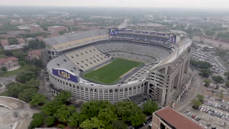 Louisiana-State-University-Tiger-Stadium-in-Baton-Rouge,-Louisiana-with-drone-video-moving-in-a-circle-right-to-left-close-up