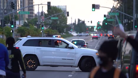 police-car-responds-with-lights-and-sirens