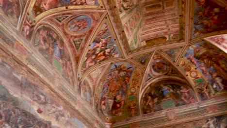 Museos-Vaticanos,-Salas-De-Rafael:-Sala-De-Constantetino