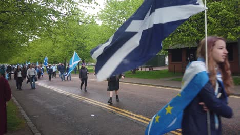 A-young-protester-holding-an-anti-monarchy-sign-in-Glasgow