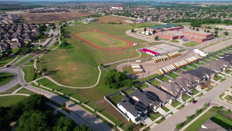 Dies-Ist-Ein-Luftbildvideo-Der-Navo-Middle-School-In-Aubrey,-Texas