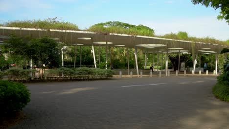 Eingang-Zum-Ankunftspavillon-Im-Jurong-Lakeside-Gardens,-Singapur