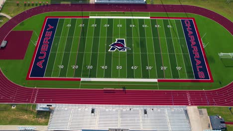 Redaktionelle-Luftaufnahmen-Des-Fußballstadions-Der-Aubrey-Highschool-In-Aubrey,-Texas