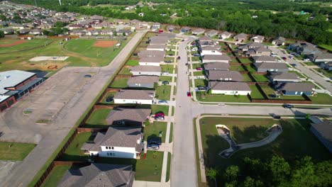 Redaktionelle-Luftaufnahmen-über-Einem-Viertel-In-Aubrey,-Texas