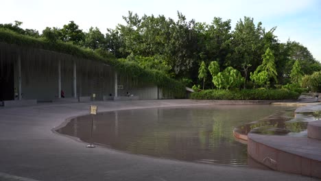 Wasserspielbecken-Für-Kinder-Im-Freien-In-Jurong-Lake-Gardens,-Singapur