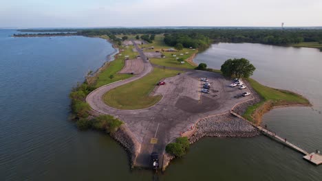Editorial-Aerial-view-of-the-boat-ramp,-parking-lot-and-park-overview-in-Westlake-Park-in-Hickory-Creek-Texas-on-Lake-Lewisville