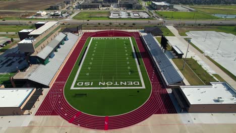 Luftaufnahmen-Des-Carrico-Stadions-An-Der-Ray-Braswell-High-School-In-Aubrey,-Texas