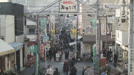 Wide-Angle-shot-of-a-busy-street-in-Tokyo