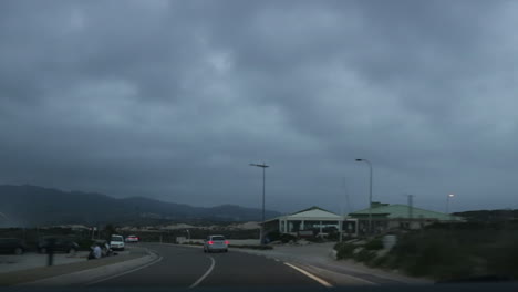 Paseo-En-Coche-Por-La-Tarde-En-La-Carretera-De-Guincho-En-La-Costa-Portuguesa
