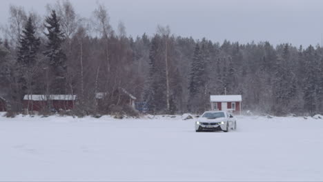 BMW-i8-Supercar-drifting-on-frozen-sea-in-Vaasa