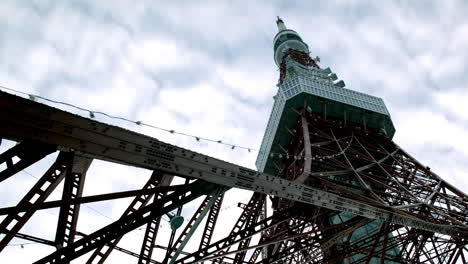 Der-1957-Erbaute-Radio--Und-Fernsehturm-Von-Sapporo-Ist-Ein-147