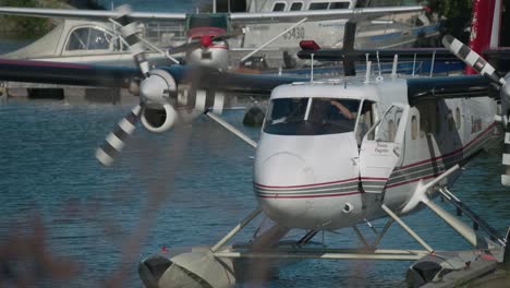 Motores-De-Hidroavión-Twin-Otter-Arrancando