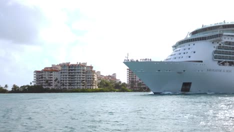 Cruise-Ship---Departing---Miami,-Florida