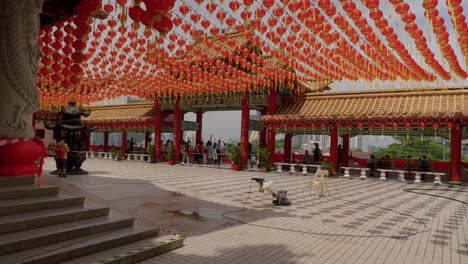 Enchanting-6000-lanterns-decor-at-Thean-Hou-Temple-captivates-visitors