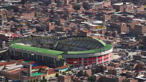 Vista-Del-Estadio-Rosas-Pampa-En-Huaraz,-Perú