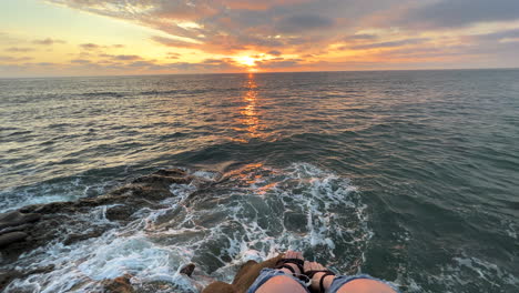 The-sun-sets-on-sunset-cliffs-in-San-Diego-California