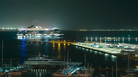 Timelapse-of-a-big-cruise-ship-leaving-the-port-at-night