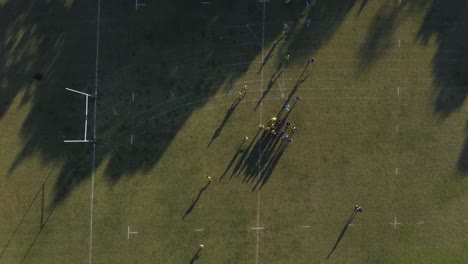 Un-Partido-De-Rugby-De-Escuelas-Por-Drones-En-Bulawayo,-Zimbabwe.