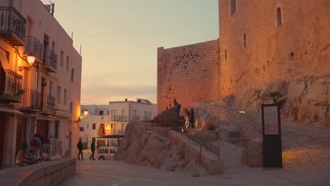 Brick-Stone-Architecture-On-Medieval-Village-At-Dawn-In-Peniscola,-Spain