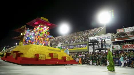 Carnaval-main-parade-cars-in-Rio-de-Janeiro,-Brazil