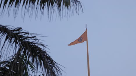 Sikh-Flagge-Nishan-Sahib-Punjab-Bulandpur-Indien