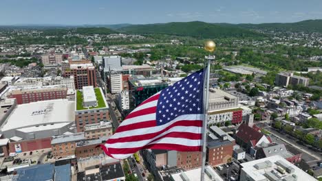 Centro-De-Allentown-Pa-Con-Centro-De-Personas-Y-Edificio-Adp