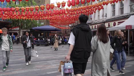 Touristischer-Rundgang-Durch-China-Town-In-London,-England