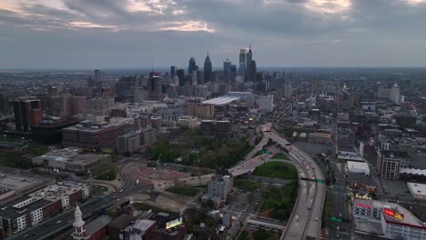 Philadelphia-skyline-at-dusk