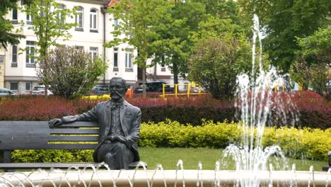 Monumento-De-Wojciech-Kętrzyn-En-El-Parque-De-Kętrzyn