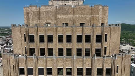 PPL-Headquarters-office-building-with-USA-flag