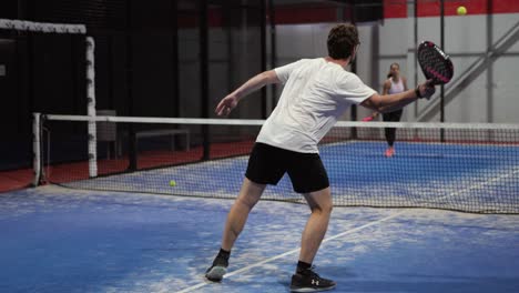 Murcia,-Spanien,-23.-Mai-2023:-Junges-Sportlerpaar-Spielt-Padel-Tennis-In-Zeitlupe