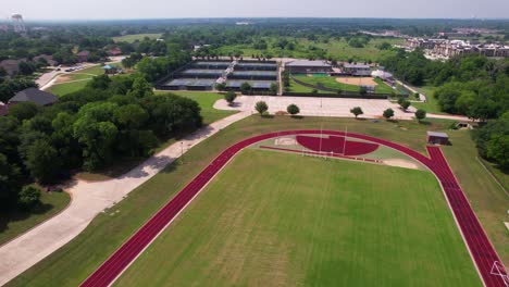 Estas-Son-Imágenes-Aéreas-Editoriales-De-Campos-Deportivos-Para-Marcus-Marauders-En-Flower-Mound,-Texas.