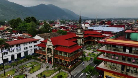 Aerial-View-In-Front-Of-The-Palacio-De-Hierro-Building,-In-Orizaba,-Veracruz,-Mexico