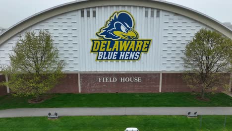 Aerial-zoom-in-on-University-of-Delaware-Blue-Hens-Field-House