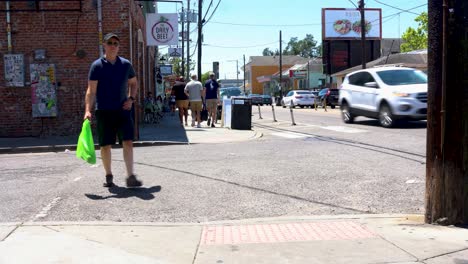Time-lapse-of-people-walking-and-going-along-their-busy-day-on-a-nice-sunny-day-in-New-Orleans