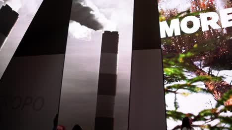 Ausstellung-Im-Museum-Von-Morgen-über-Klimawandel-Und-Umwelt,-Kameraschwenk