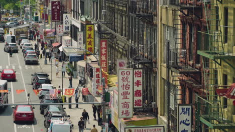 East-Broadway-Sidewalk-In-Chinatown,-NYC,-U.S.A