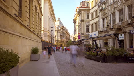 Old-town-streets-with-restaurants-and-tourists,-Bucharest-Romania
