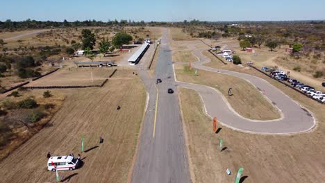 Vídeo-Con-Drones-De-Una-Competición-De-Carreras-De-Resistencia-En-Bulawayo,-Zimbabwe