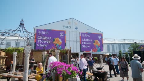 Seitenaufnahme-Des-Haupteingangs-Zum-Hauptzelt-Der-Chelsea-Flower-Show