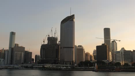 Morning-wide-view-of-Brisbane-City-at-sunrise-from-Southbank