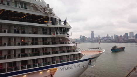 Viking-Sun-Cruise-Ship-Arriving-at-Port-in-Shanghai,-China