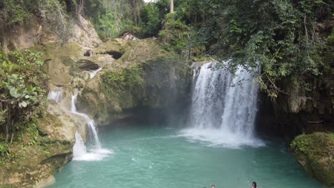 Badian-Canyoneering-at-Kawasan-Falls,-Cebu