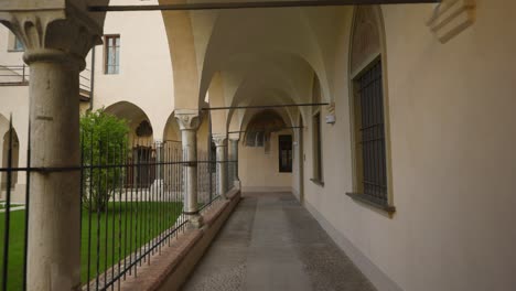 Renaissance-design-of-the-cloister-of-Church-Of-San-Giacomo-In-Soncino