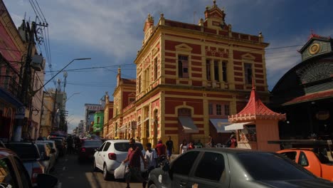 Mercado-Adolpho-Lisboa-Street-Panorama-Marketplace-located-in-Manaus,-Brazil